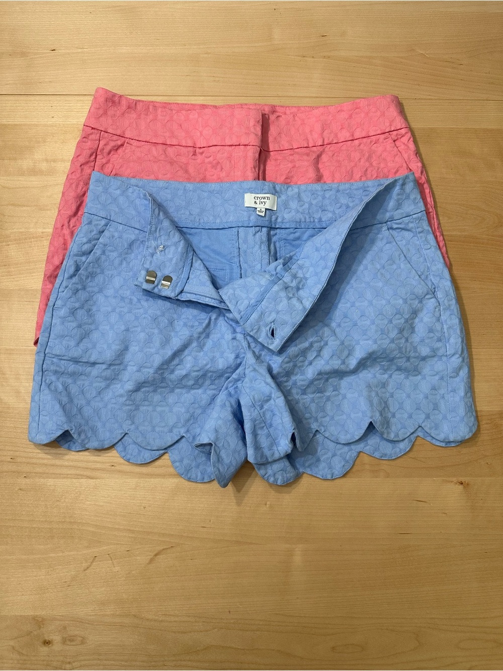 2 pair Crown & Ivy Scalloped Hem Shorts in Blue and Pink 6